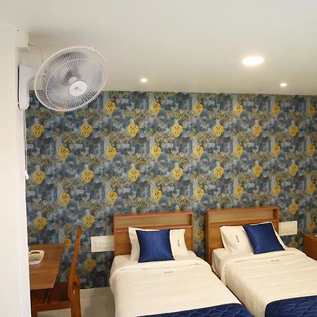 Amsher Suit Lulu Mall Road Hotel Kochi Luaran gambar