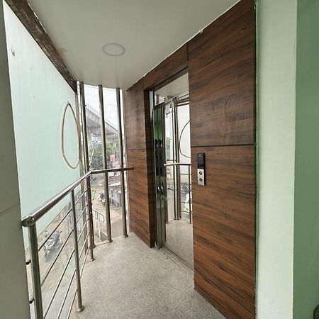 Amsher Suit Lulu Mall Road Hotel Kochi Luaran gambar