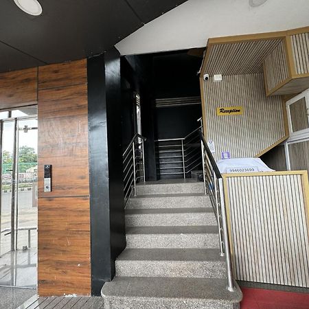 Amsher Suit Lulu Mall Road Hotel Kochi Luaran gambar